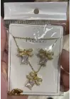 Kare Baget Taşlı Fiyonk Detaylı Altın Renk Çelik Takı Seti