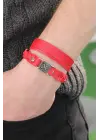 Desenli Metal Aksesuarlı Kırmızı Renk Deri Erkek Bileklik Kombin