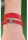 Desenli Metal Aksesuarlı Kırmızı Renk Deri Erkek Bileklik Kombin