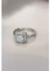 Gümüş Baget ve Zirkon Taşlı Kare Yüzük