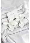 Pirinç Beyaz Çiçek Model Kadın Küpe