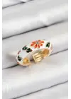 Pirinç Beyaz Mineli Çiçek Motifli Gold Renk Ayarlanabilir Kadın Yüzük