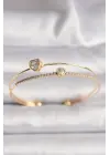 Pirinç Gold Renk Zirkon Taşlı Kalp Model Kadın Bileklik