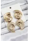 Pirinç Sarmal Sallantılı Deniz Kabuğu Vintage Model Gold Renk Küpe