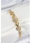 Pirinç Zirkon Taşlı Kalp Detaylı Çiçek Model Gold Renk Kadın Bileklik