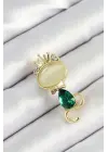 Yeşil Damla Zirkon Taşlı Kraliçe Taçlı Kedi Figürlü Gold Renk Kadın Broş