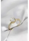 Zirkon Taşlı Tek Taş Model Gold Renk Kadın Yüzük