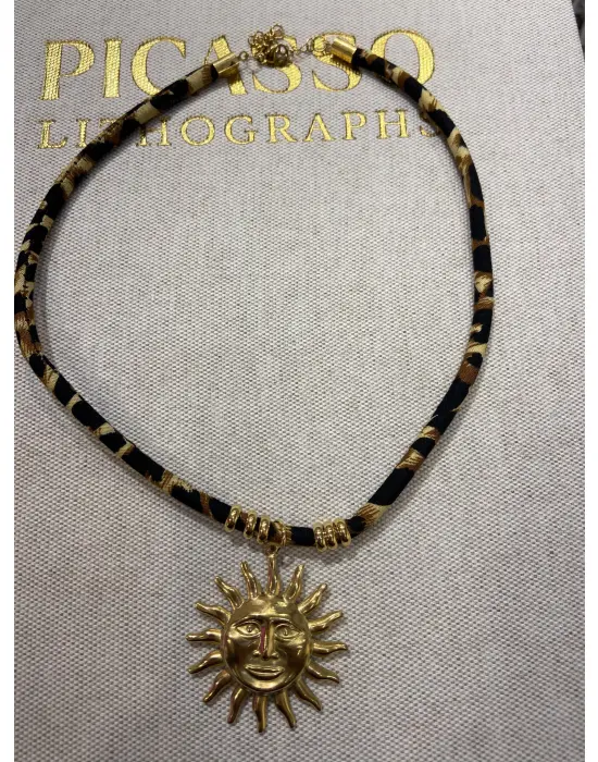 Leopar Desenli İp Zincirli Altın Güneş Kolye