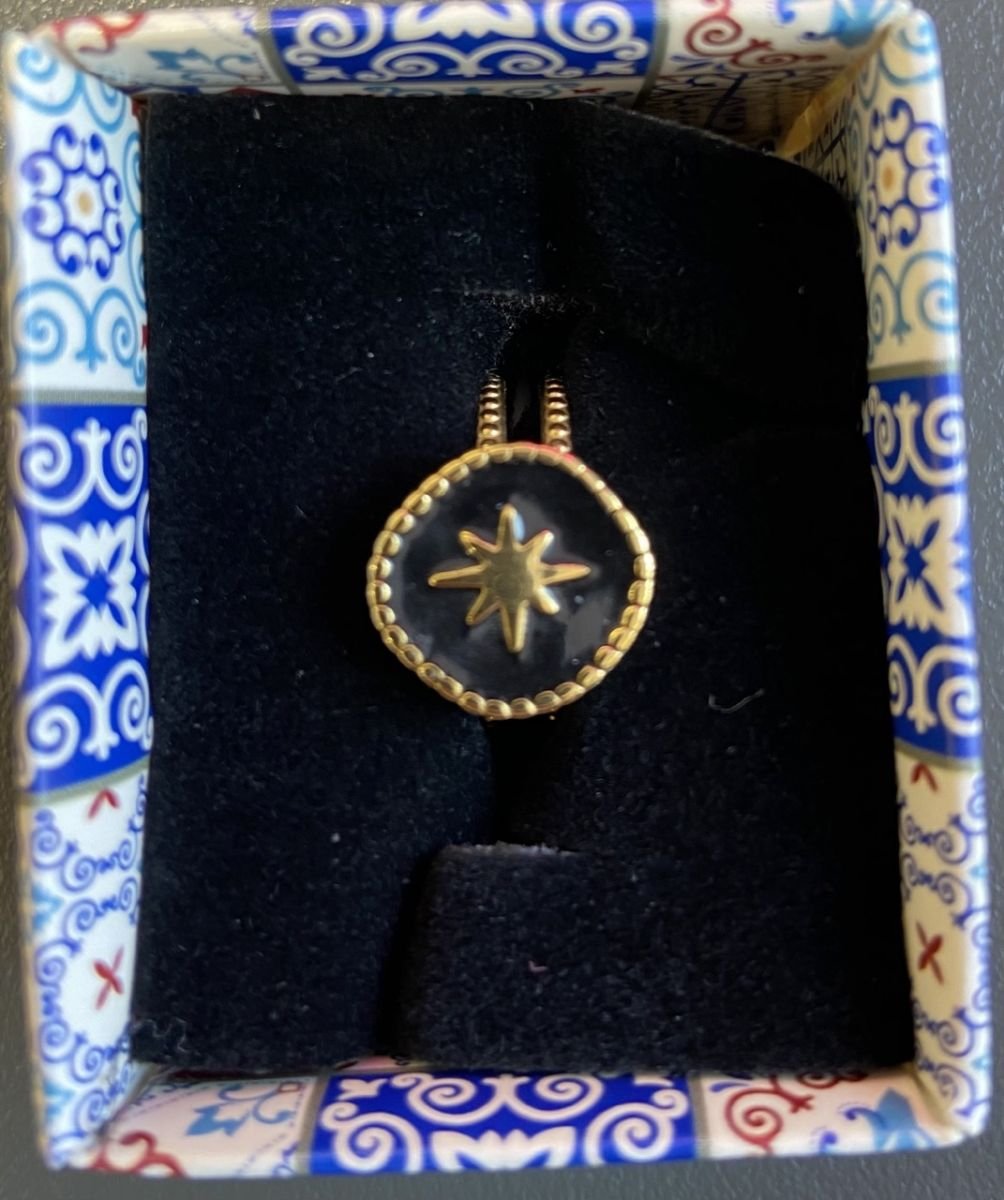 kadın yıldız yüzük