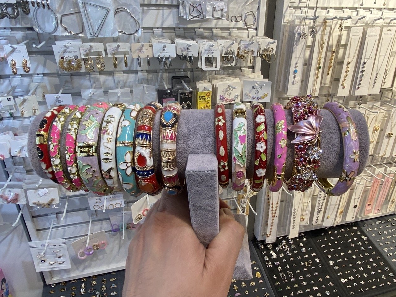 mineli kelepçe bileklik