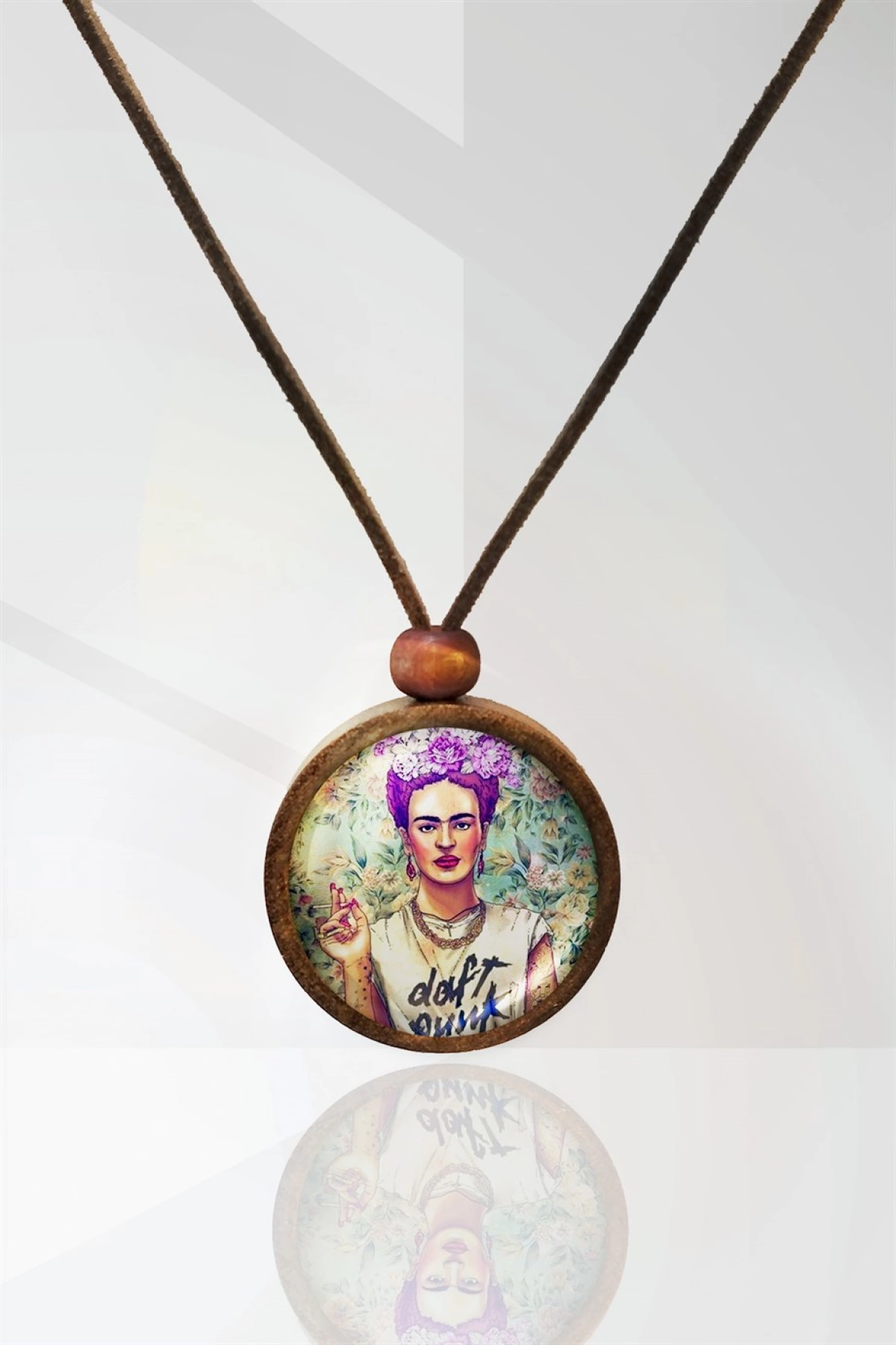 Frida Kahlo Ahşap Kolye N11.14825