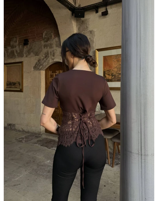Dantel Korseli Tişört