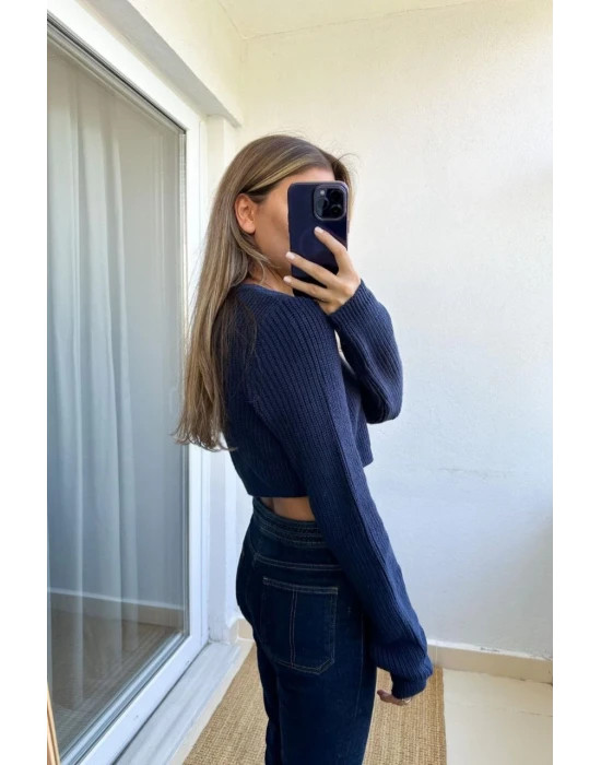 Düğmeli Crop Hırka