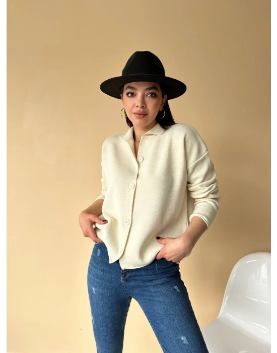 Düğmeli Triko Hırka