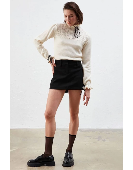 Fiyonklu Triko Kazak