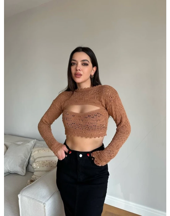 Göğüs Pencereli Triko Crop