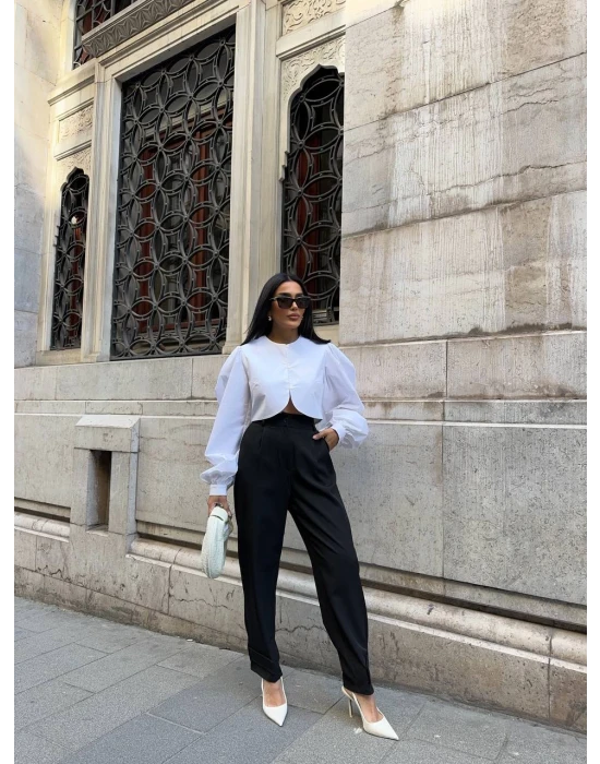 Paçası Cırt Detaylı Pantolon