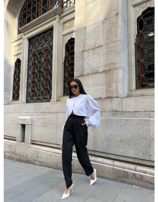 Paçası Cırt Detaylı Pantolon