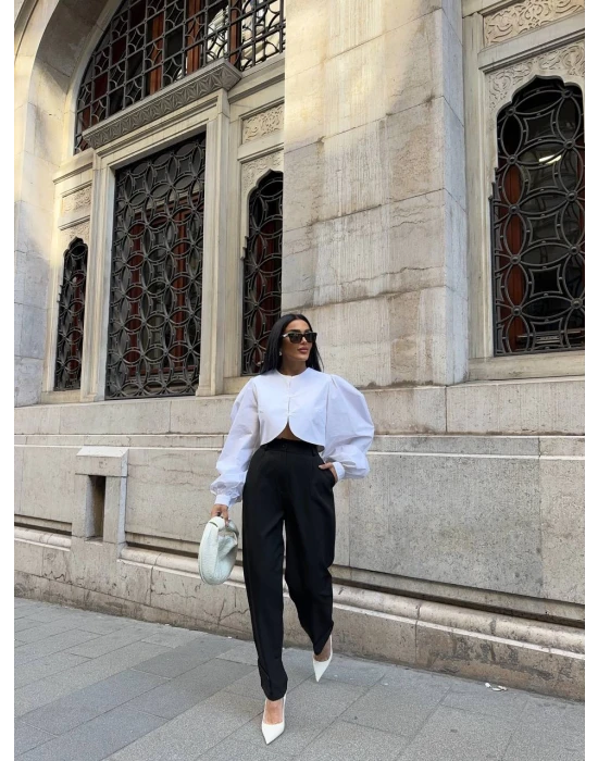 Paçası Cırt Detaylı Pantolon