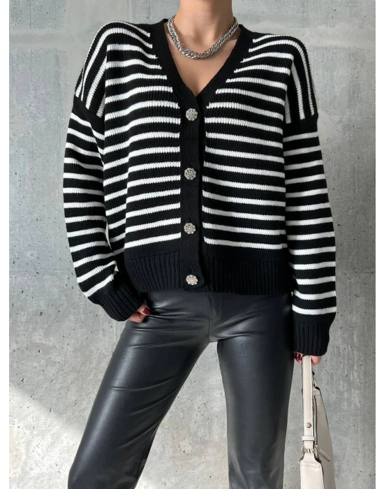 Taş Dügmeli Hırka