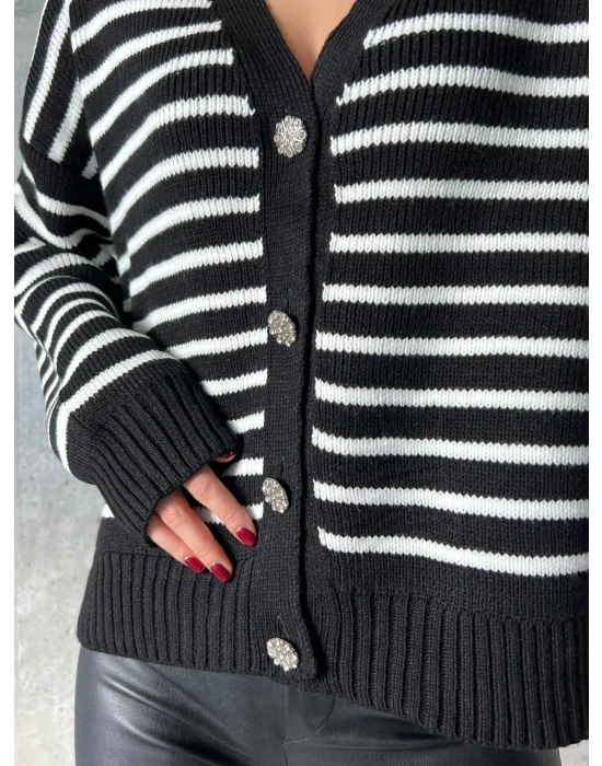 Taş Dügmeli Hırka