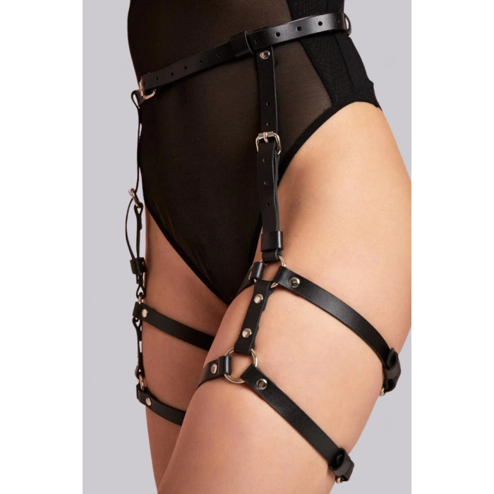 Yeni Sezon Fantezi Erotik Seksi Şık Kadın Zarif Önü Zincirli Alt Üst Deri Harness Aksesuar