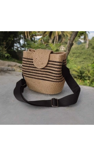 Hasır Kadın Çantası Omuz Çantası Kapaklı Jüte Çanta Özel Tasarım Midi Boy Siyah Şeritli Çanta
