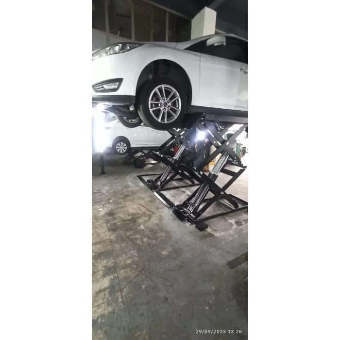 2 METRE 3,5 TON MEKANİK KİLİTLİ MAKASLI LİFT