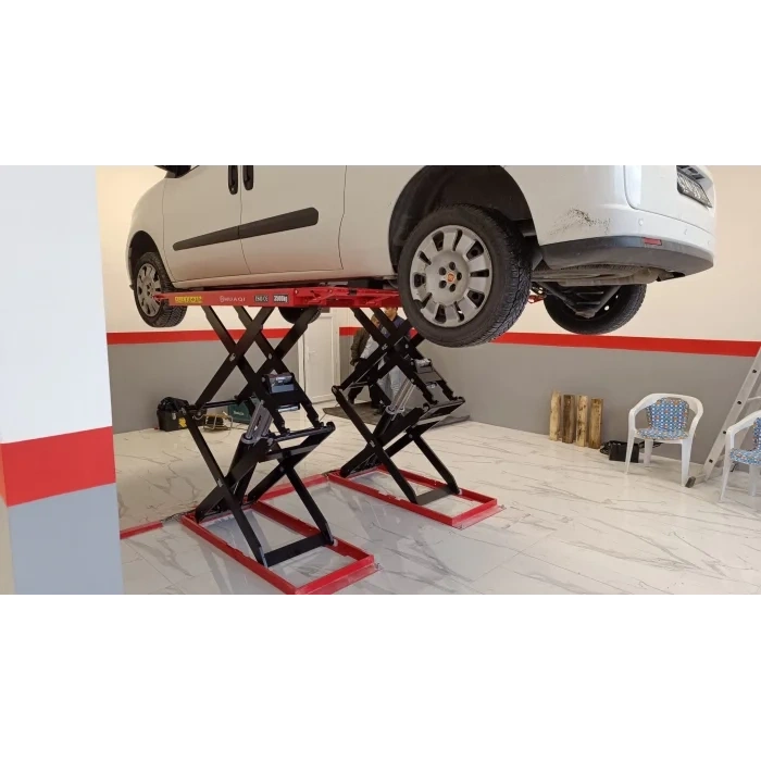 2 METRE 3,5 TON MEKANİK KİLİTLİ MAKASLI LİFT