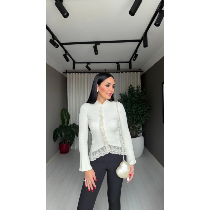 Fitilli Dantel Detaylı Ekru Hırka