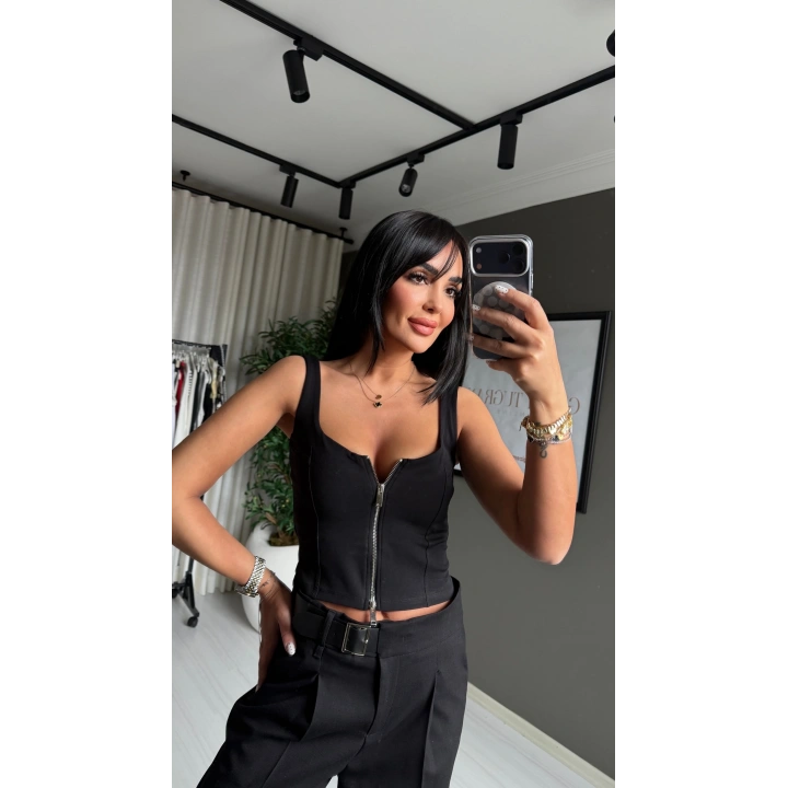 Fermuarlı Siyah Crop