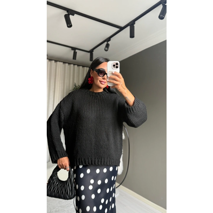 Triko Oversize Siyah Kazak