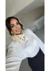 Etnik Desenli Beyaz Şal
