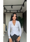Qu Beyaz Kruvaze Yaka Toka Detaylı Uzun Kollu Body