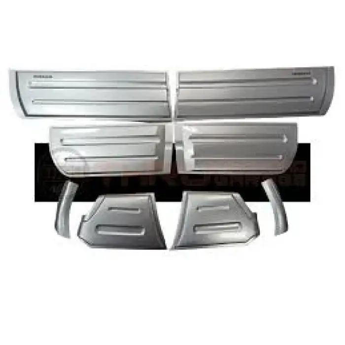 Nissan Navara D40 Gri Yan Kaplama Plastik.