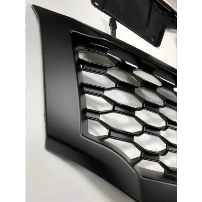 NİSSAN NAVARA NP300 (2015-2020) IÇIN UYUMLU LEDLI PETEK PANJUR- SIYAH