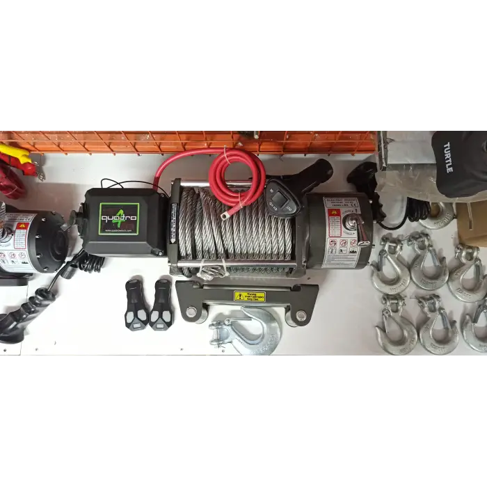 QUATRO 18000LB ÇELİK HALATLI VİNÇ 12V*