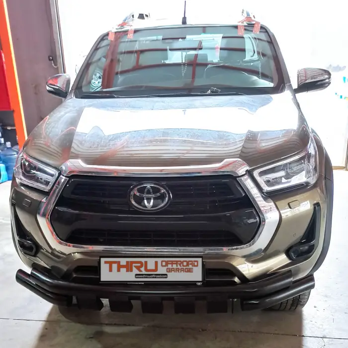 TOYOTA HILUX REVO 15+ TRIOS STİL ÖN BIYIK TAMPON