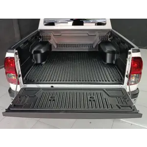 TOYOTA HİLUX 2015+ BEŞ PARÇA KASA HAVUZU İTHAL