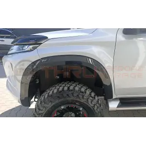 MITSUBISHI L200 2019+ SLİM DODİK PLASTİK
