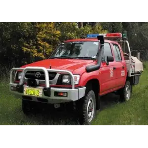 TOYOTA HILUX 167  ŞNORKEL