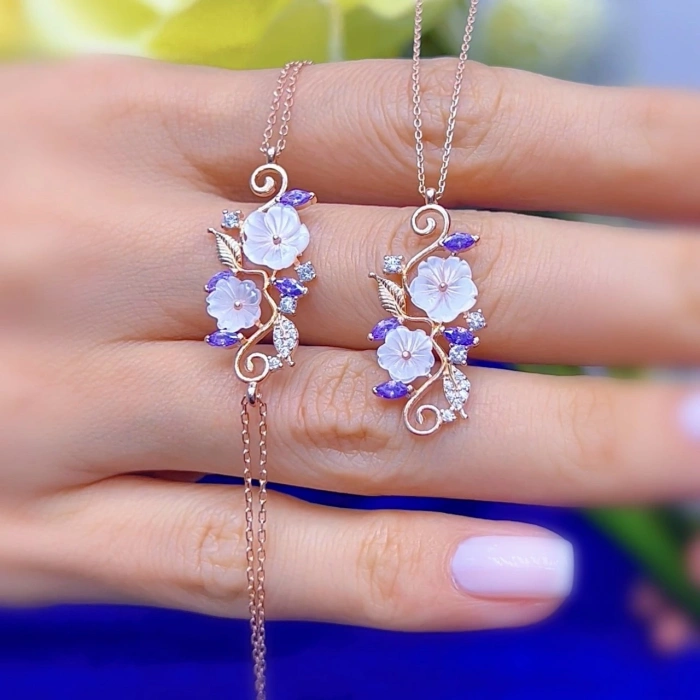 Ametist Taşlı Manolya Çiçeği Sevgi Bahçesi Flowers Gümüş Bileklik - Altın