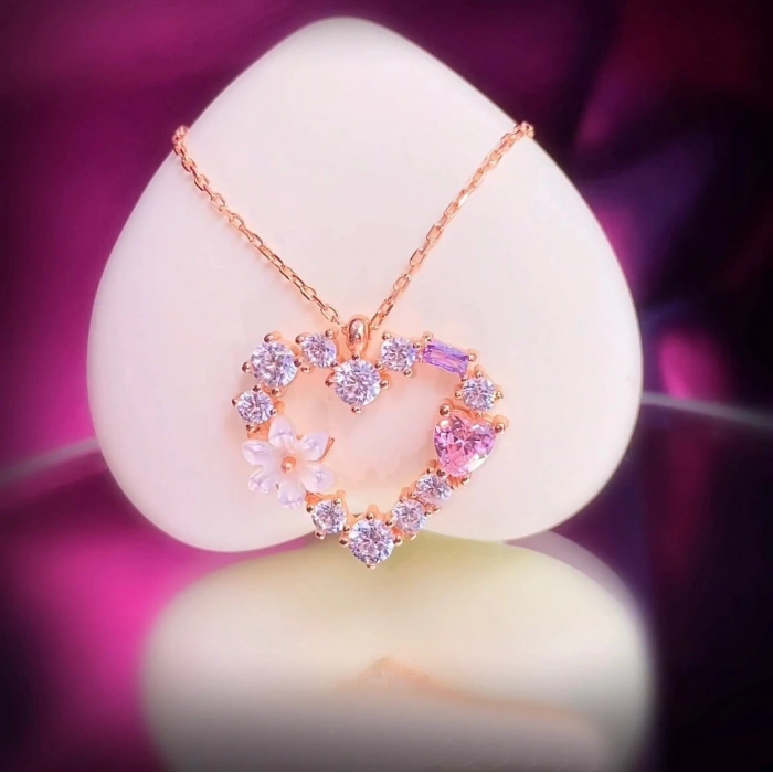 Işıltılı Kalp Tutkusu Manolya Çiçeği Flowers Gümüş Kolye - Gümüş