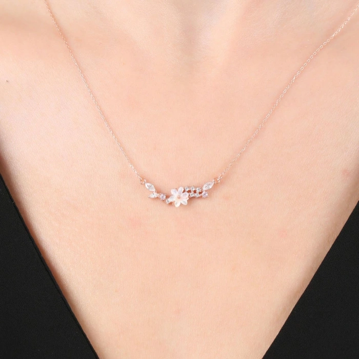 Manolya Çiçeği Markiz Salkımı Flowers Gümüş Kolye - Altın