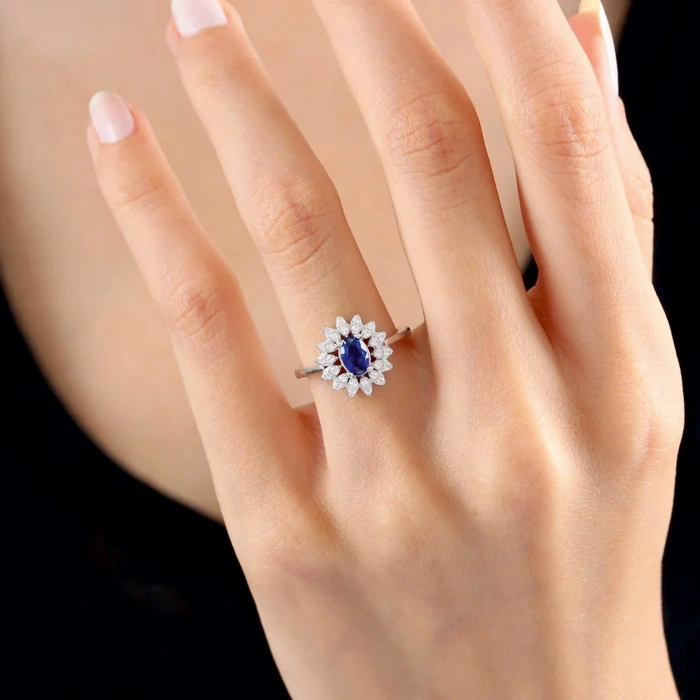 Pırlanta Montür Vega Yıldızı Sentetik Safir Gümüş Yüzük - Gümüş