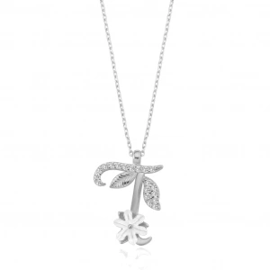 Işıltılı Manolya Çiçeği T Harfi Gümüş Harfli Kolye - Gümüş