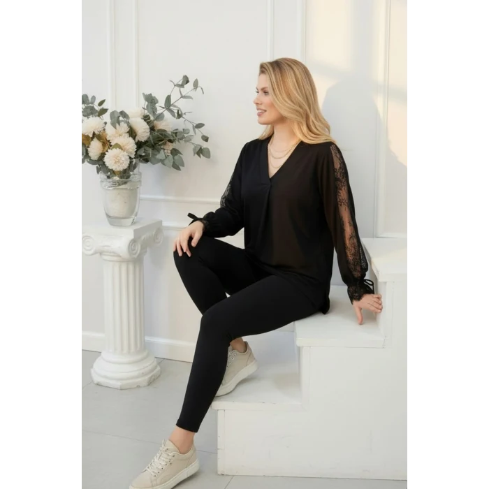 Pile Detay Kolları Dantel Bluz