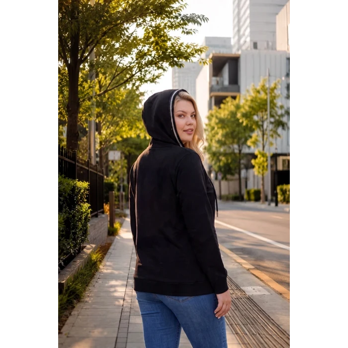 Önü Ve Kapüşonu Taşlı Sweatshirt