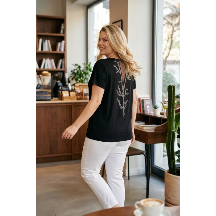 Sırtı Taşlı Tül Detaylı Bluz