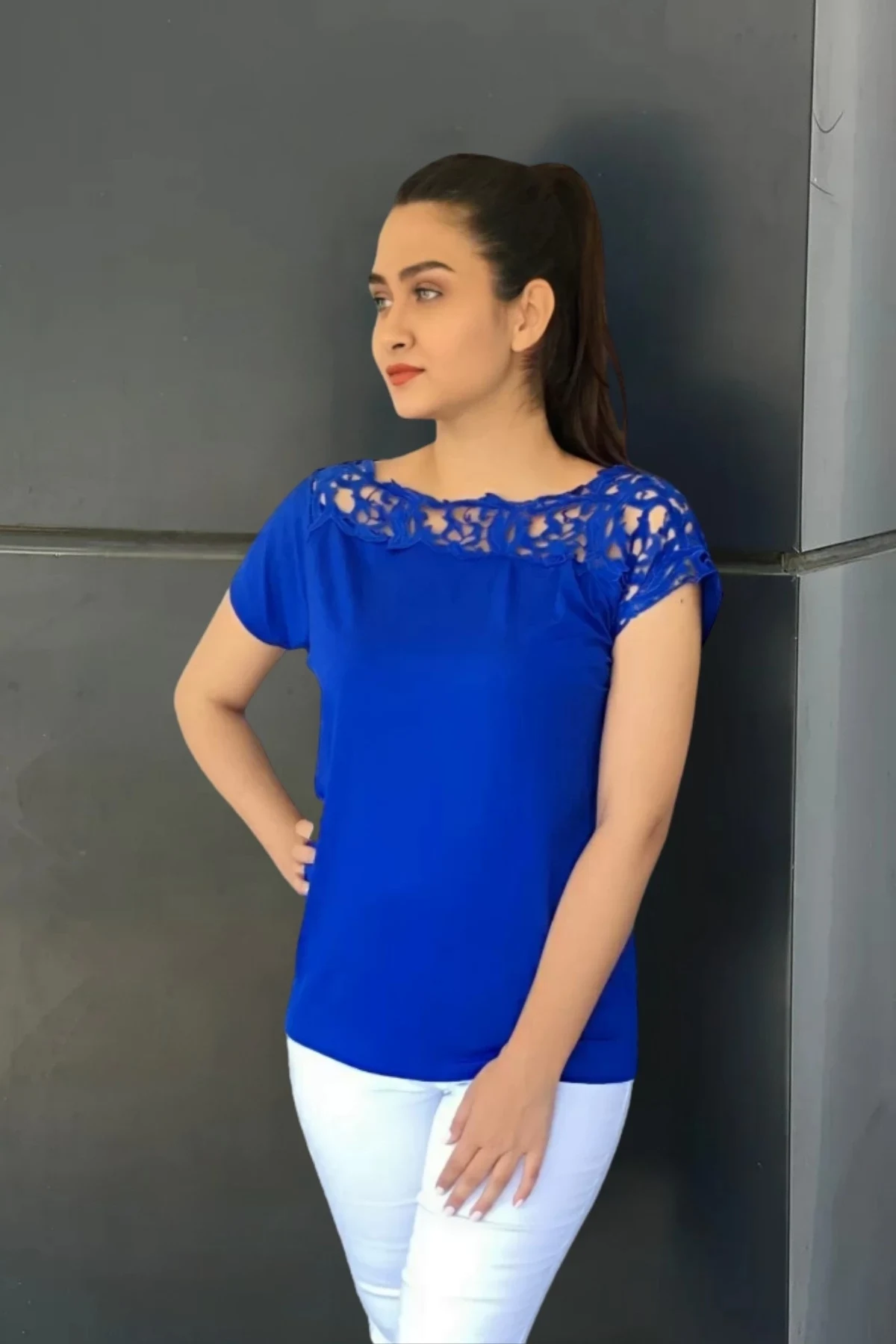 Robası Güpür Bluz